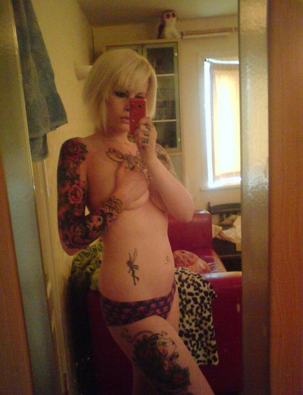 Hot Blonde Tattoo Amateur